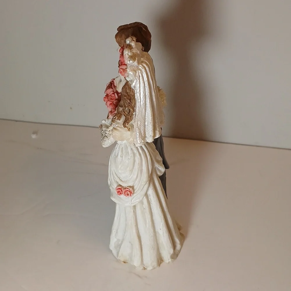 Wedding cake topper